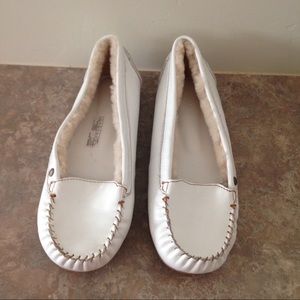 NWOT EMU white moccasins